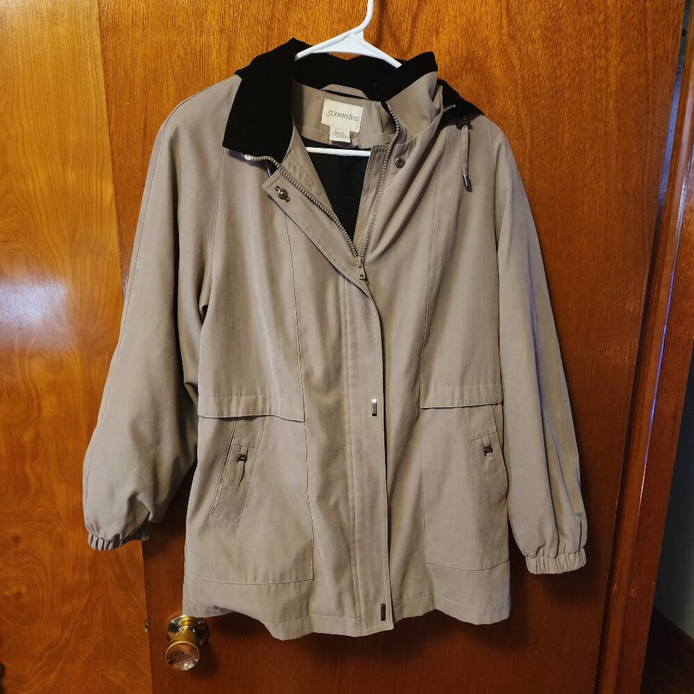Women's Petite Medium St. John's Bay Tan/Black Anorak Full Zip Hooded Jacket